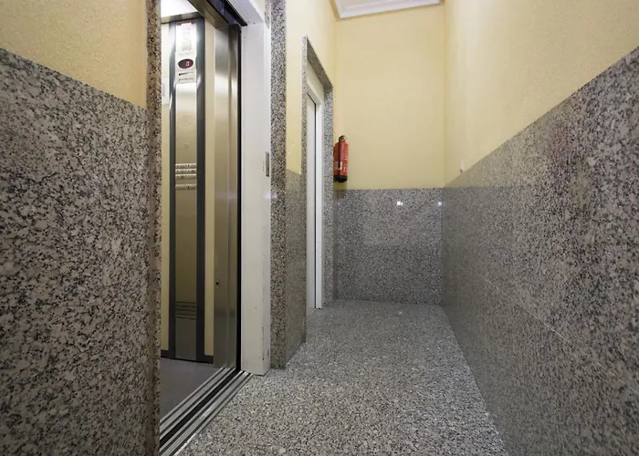 113 And Trees - Alicante Apartment *