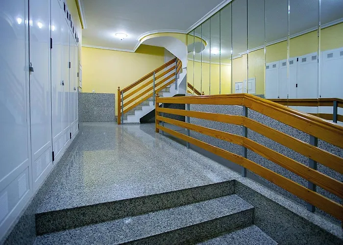 113 And Trees - Alicante Apartment